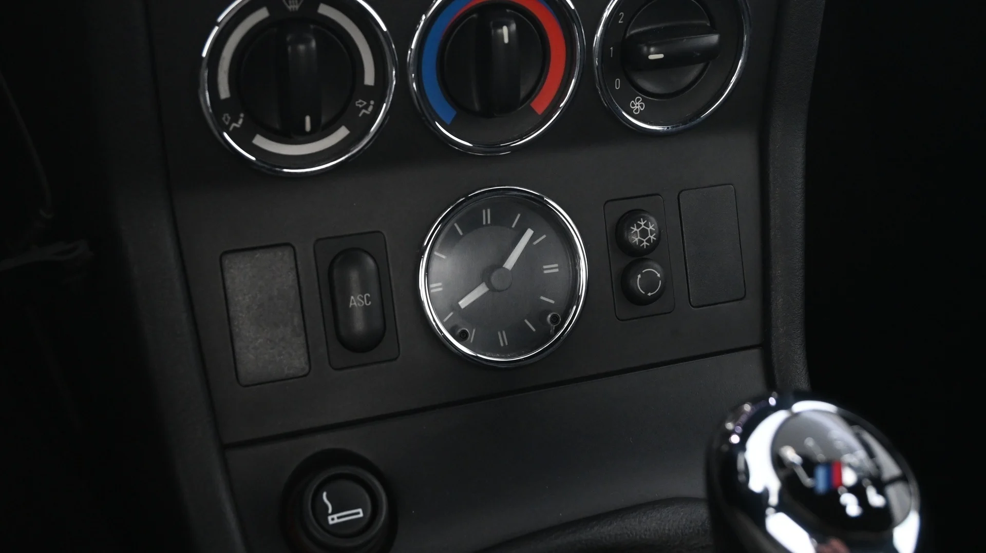 Car Image - 2BO1k5tU82i3FrjKZK7WkJ