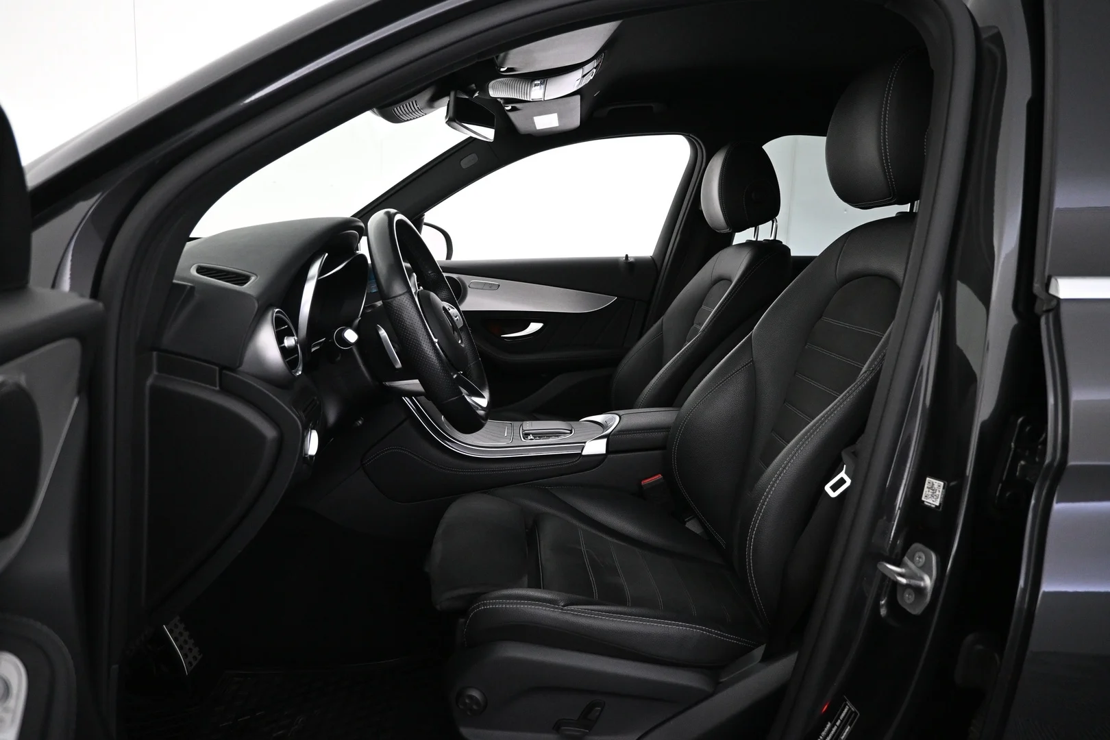 Car Image - I6WWHlFLIzLl0N44DReBl
