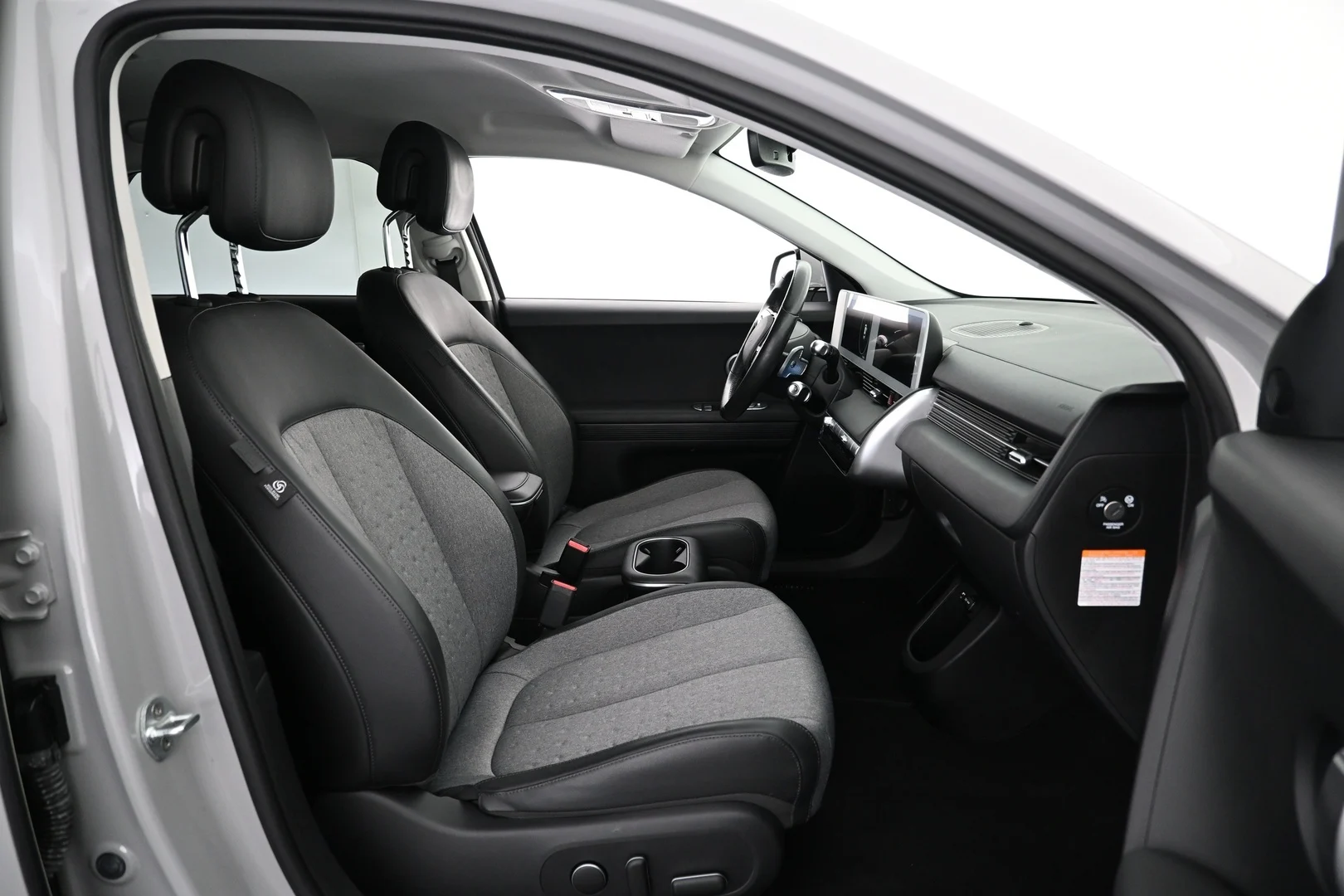 Car Image - 46WFzdV1o6Kfnsq7jgHC8E