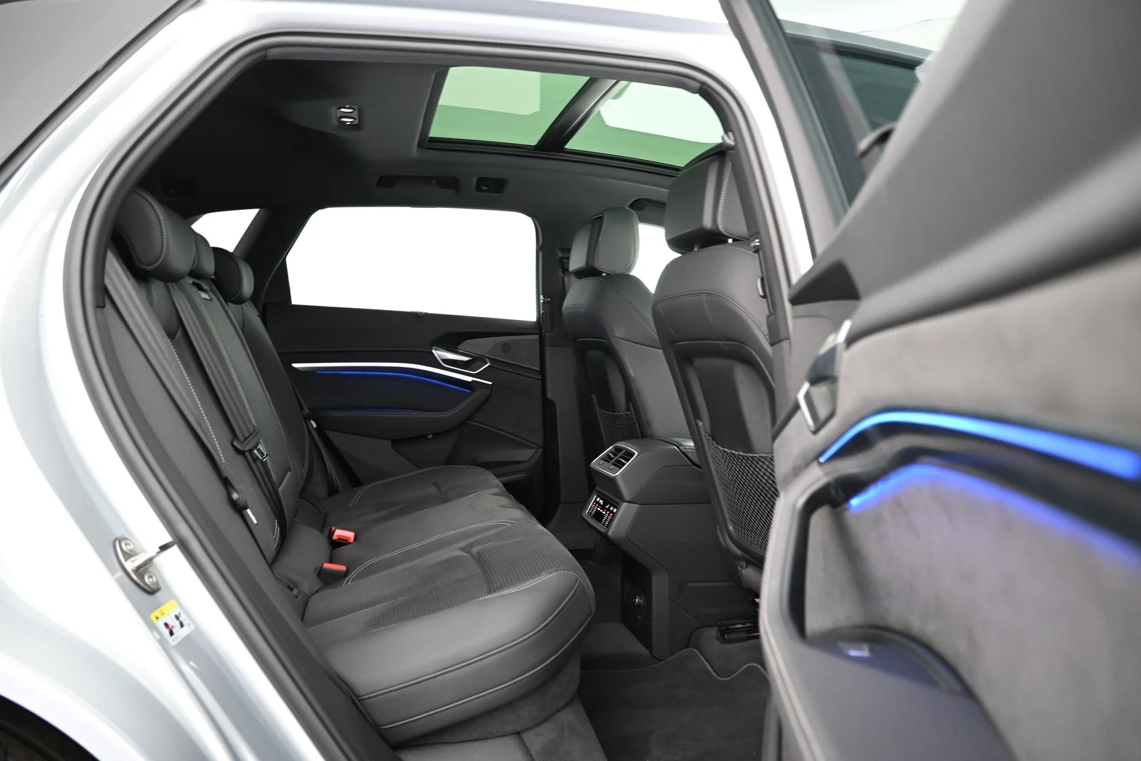 Car Image - 60AzQy0xzNASpTqDj2DUNT