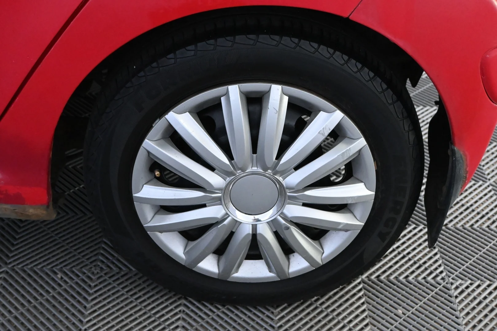 Car Image - AHtj1mJ7I5JkN7Qml4yer