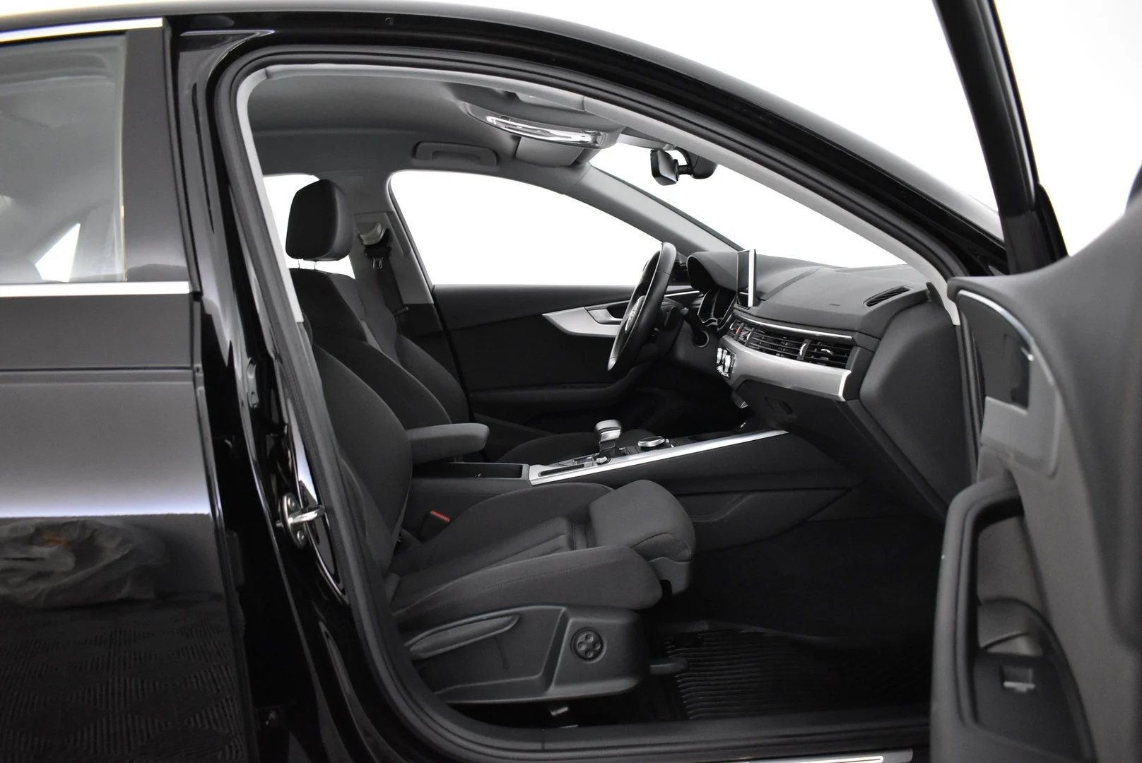 Car Image - 5hbpep0ViLxbKgPchItZHX