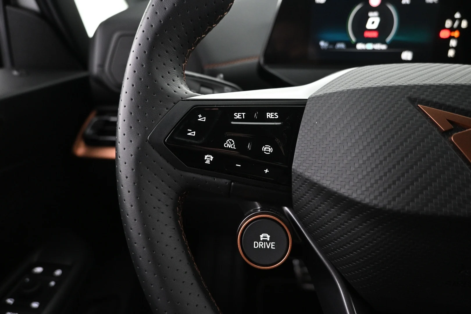 Car Image - 2ImJ4lELK1RcYePWUTV8Ck
