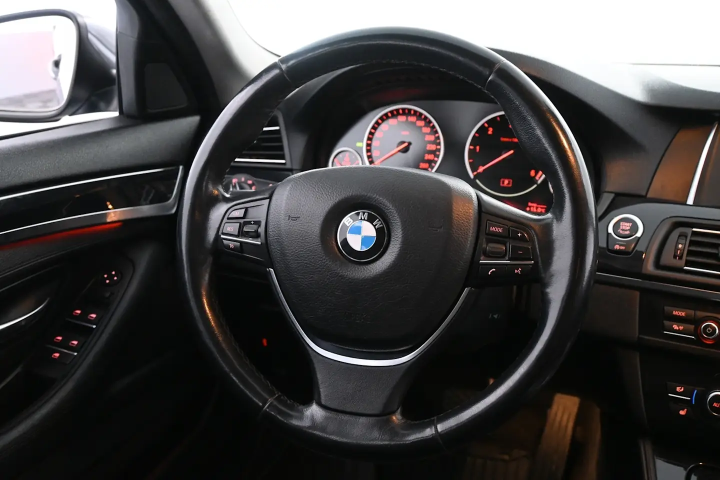 Car Image - 6wUFGOt0gds5QKw59FdHY