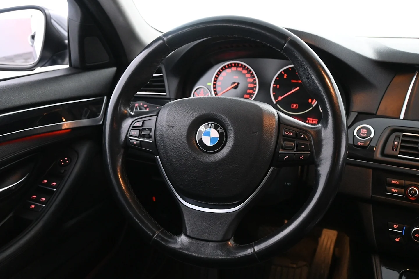 Car Image - 6wUFGOt0gds5QKw59FdHY