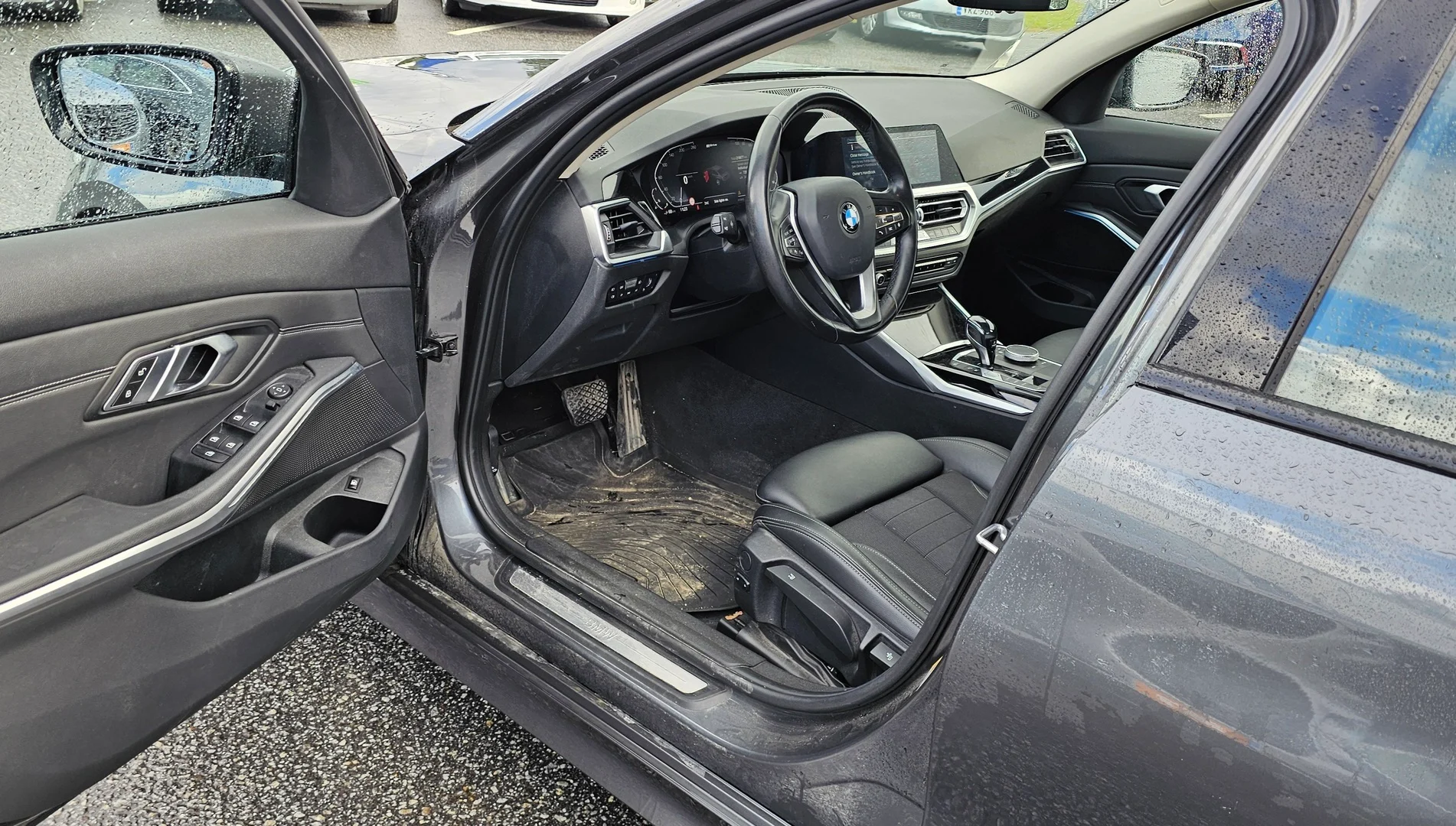 Car Image - 3SjOL3FjpsKpUmUN1dXtdU