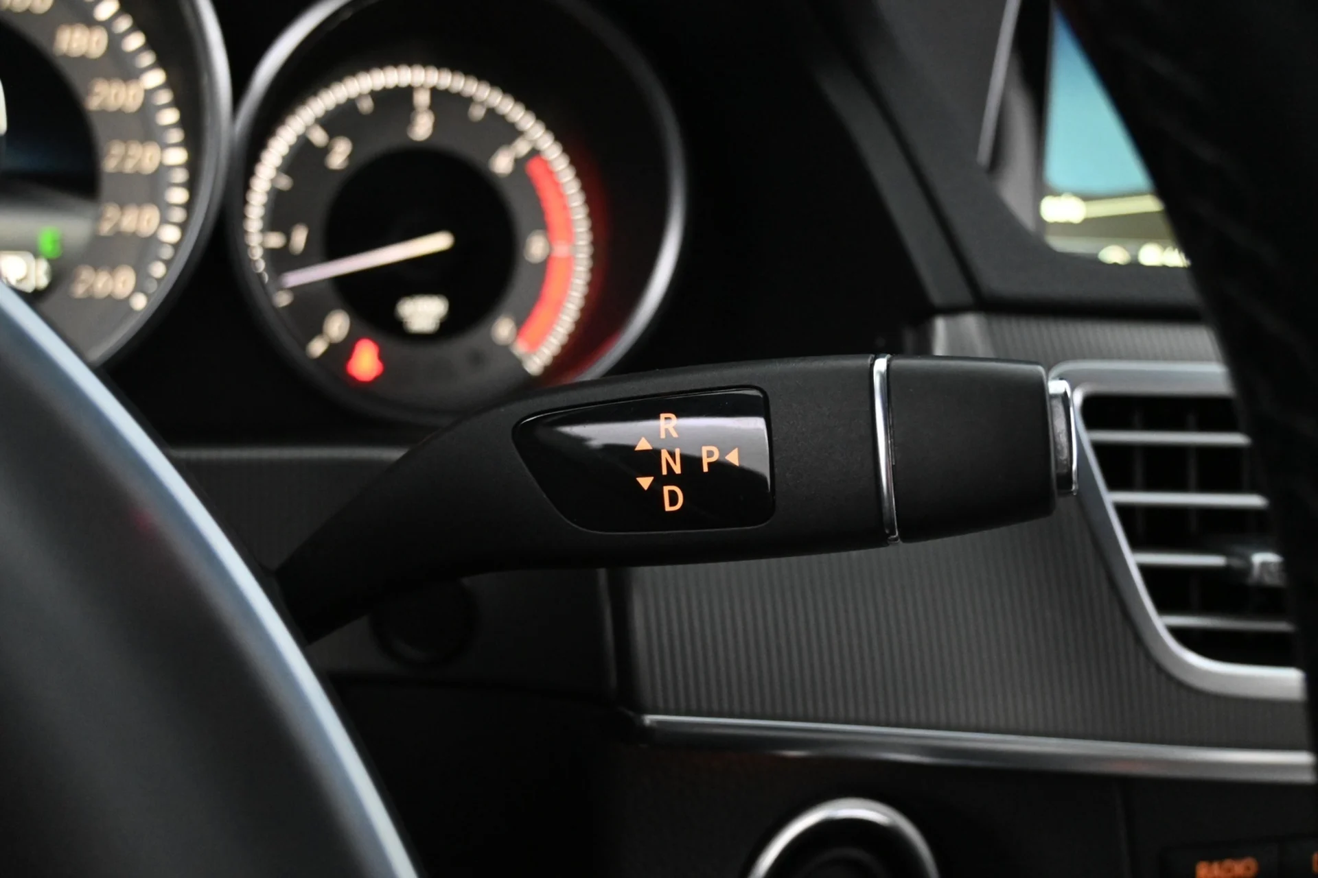 Car Image - 7fiaxOu3z0G1QMSdkim1NO