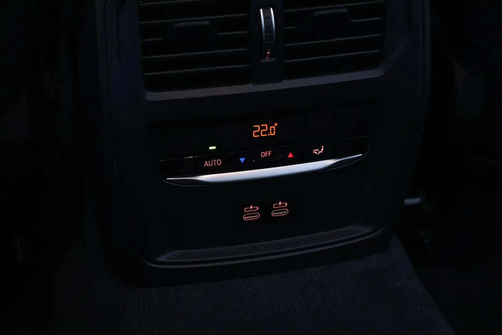 Car Image - 5c42CAoBa8lWlVfhPDl3wY