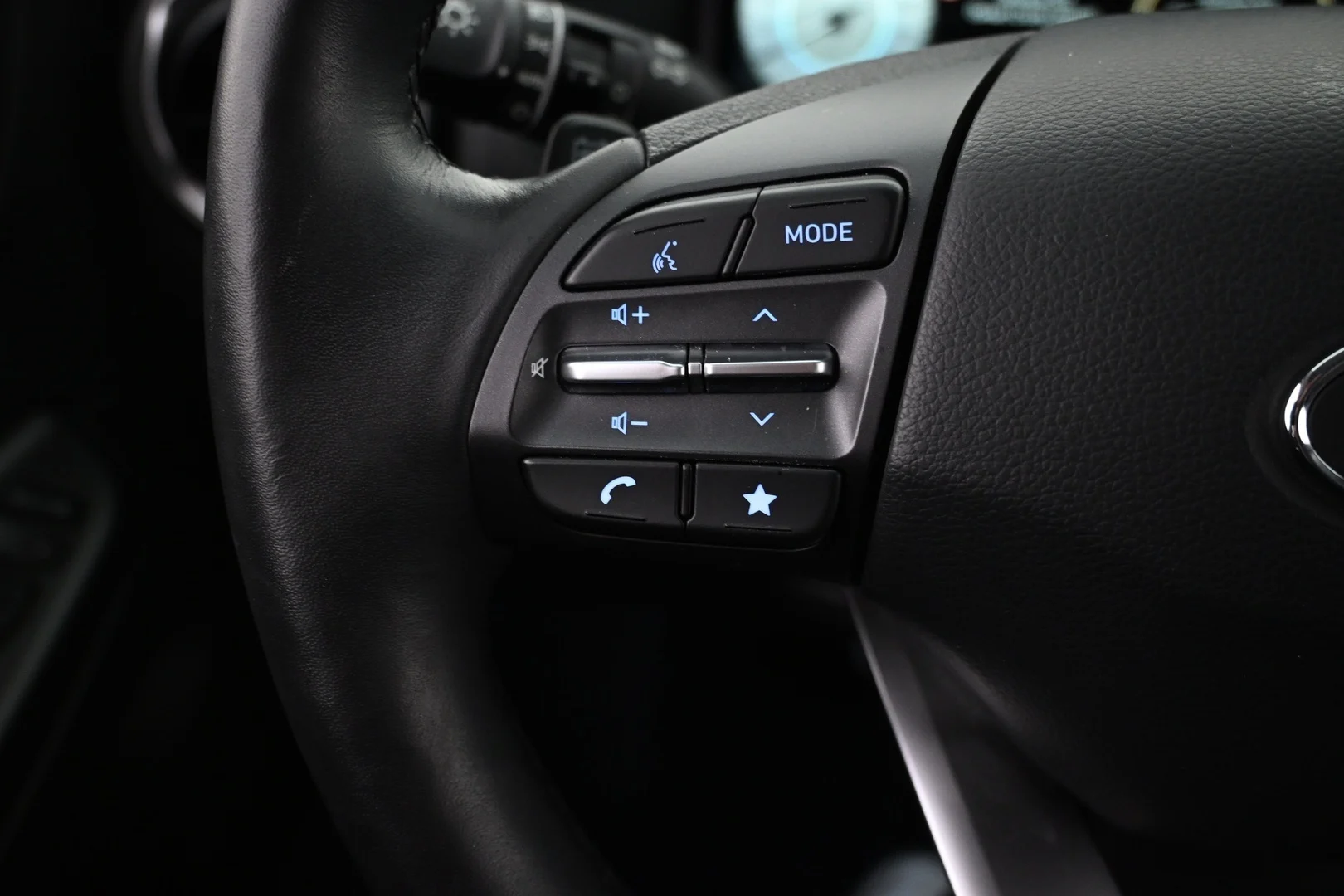 Car Image - 1R8oKVPrxMCGz6Inj4mRF5