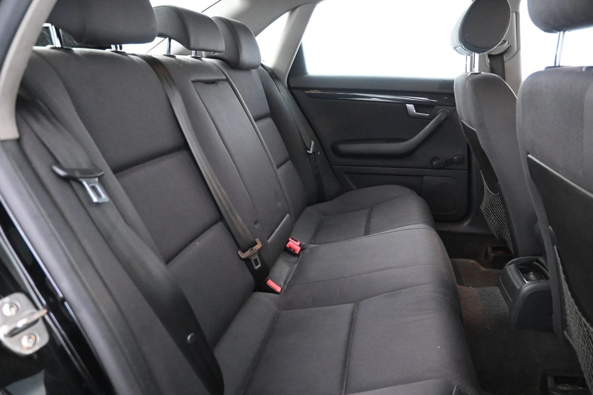 Car Image - 4Q8bcLhtwGCd83V8gUS0Zo