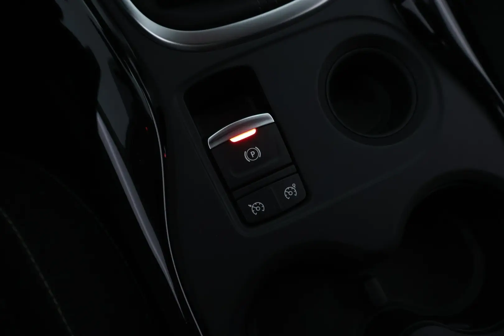 Car Image - 6WdENnbWxJSa7XJcKftcBg