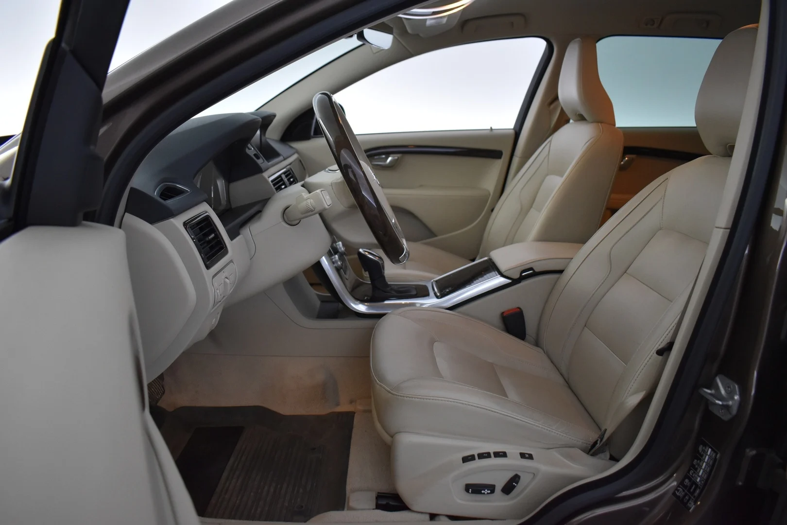 Car Image - 1OKxRQtFtiOLdXLsXKW8bl
