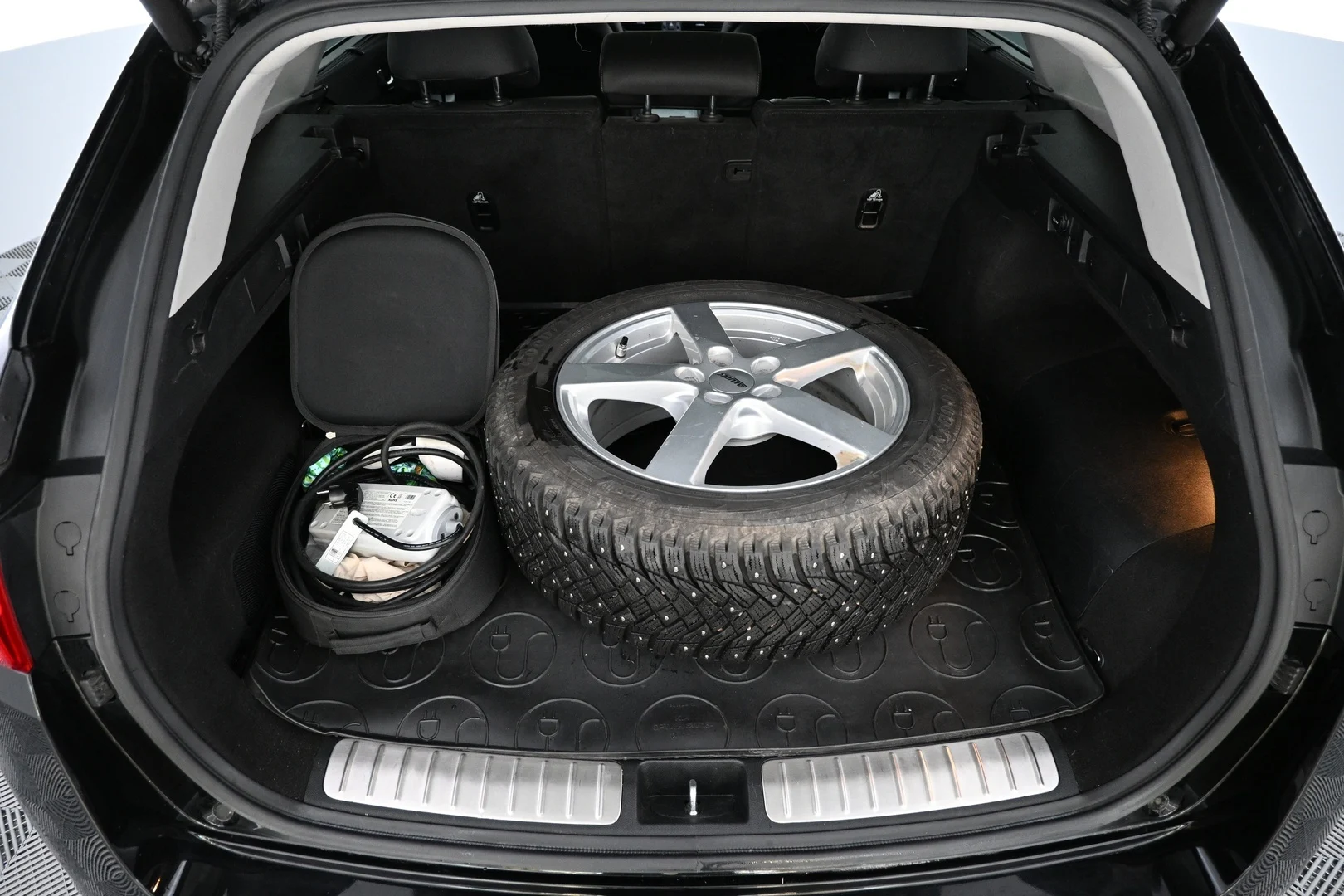 Car Image - 2BJAc4YleXh6Z2pWEYTUAB