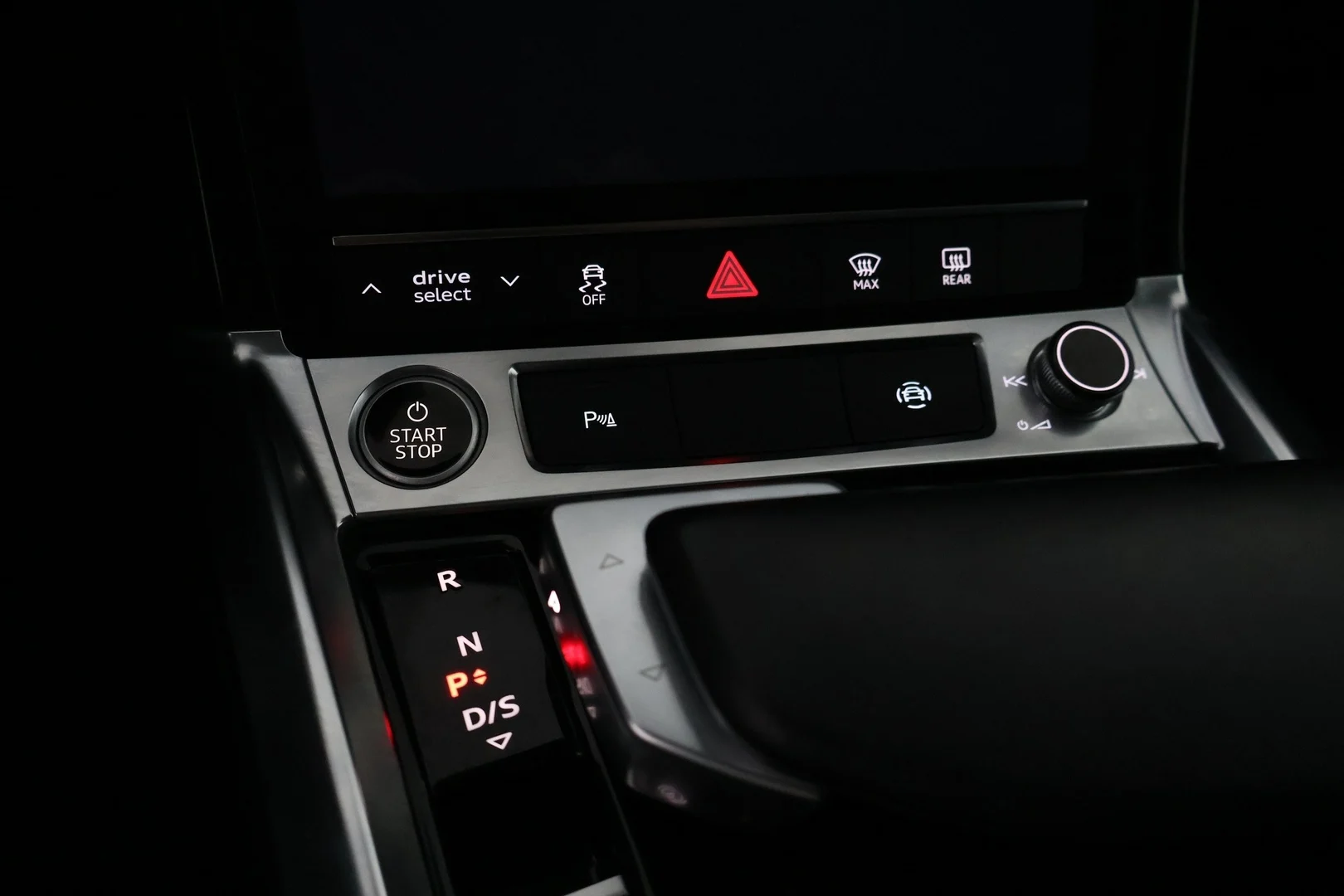 Car Image - 2iGQGq4I2uFdeTAfPJseSB