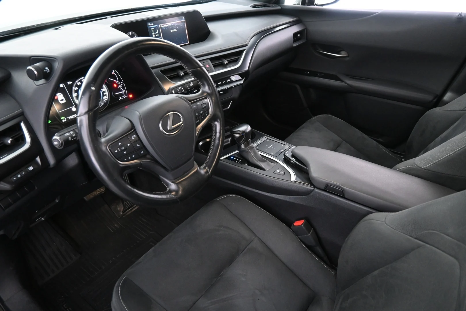 Car Image - 6L98iUJz5FVYEyFAFu5ADp