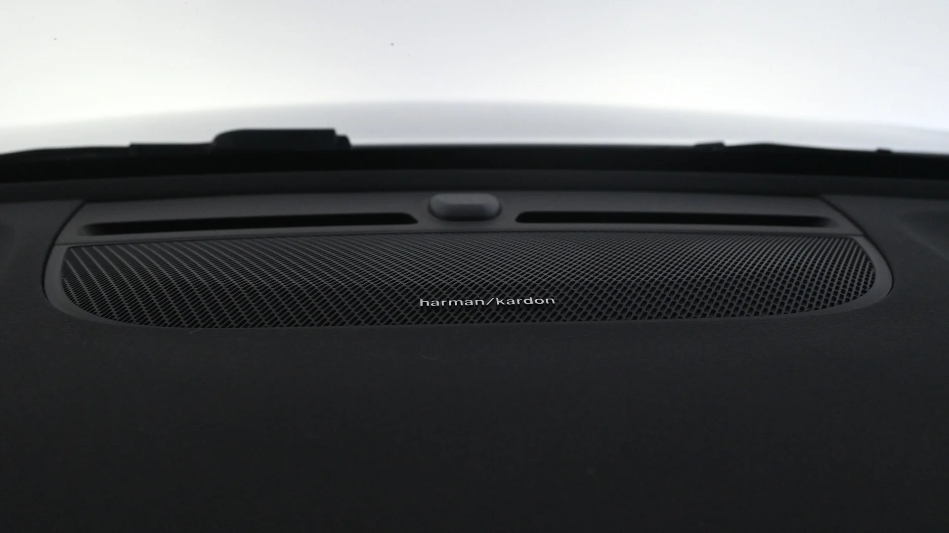 Car Image - 35PJ71RBQlZII7DdFrSTMM