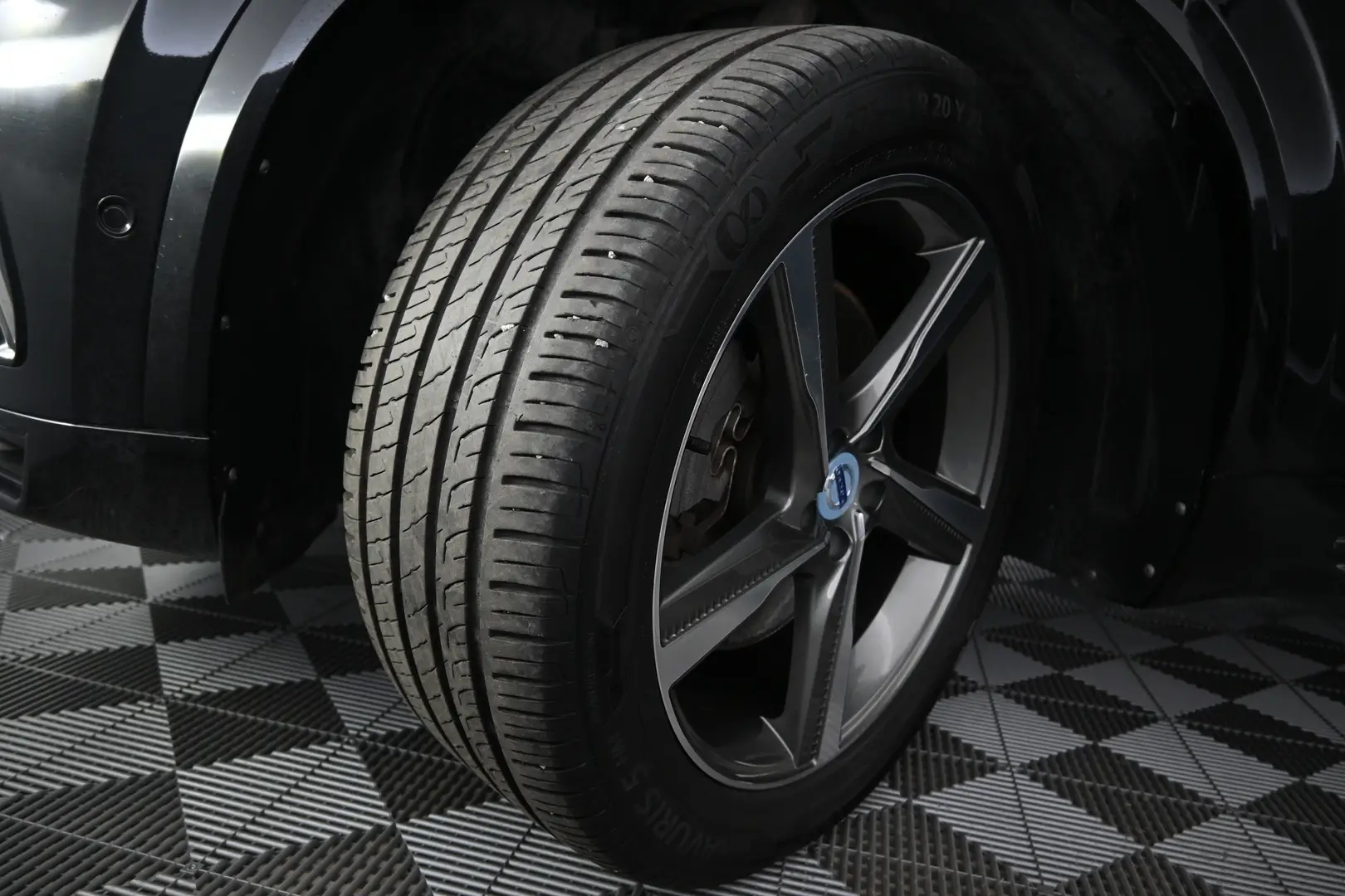 Car Image - 2SsgJc5xlq2Uqx61A9revj