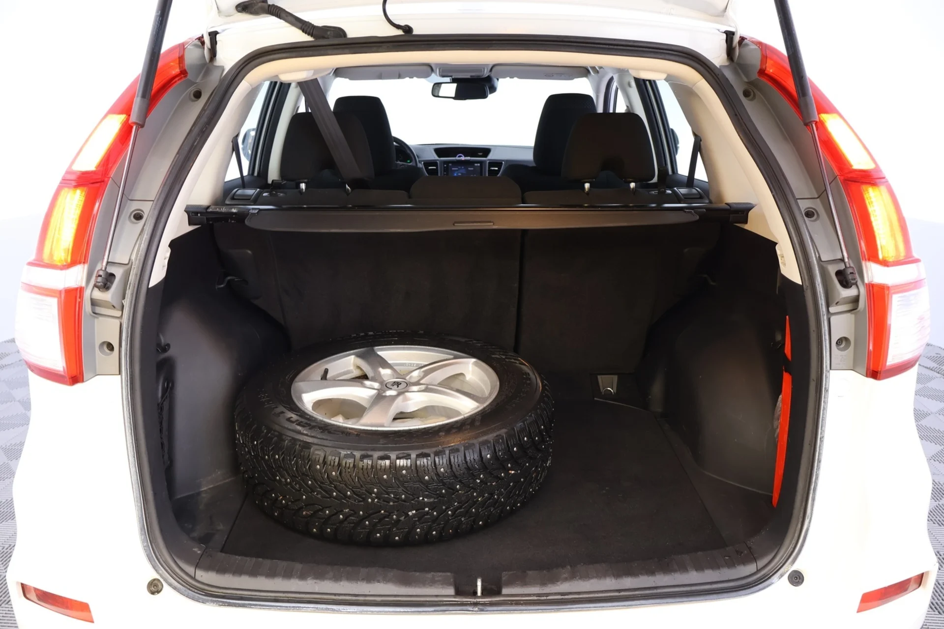 Car Image - 5ORMbkLvxXZwdlfPPVx7gV