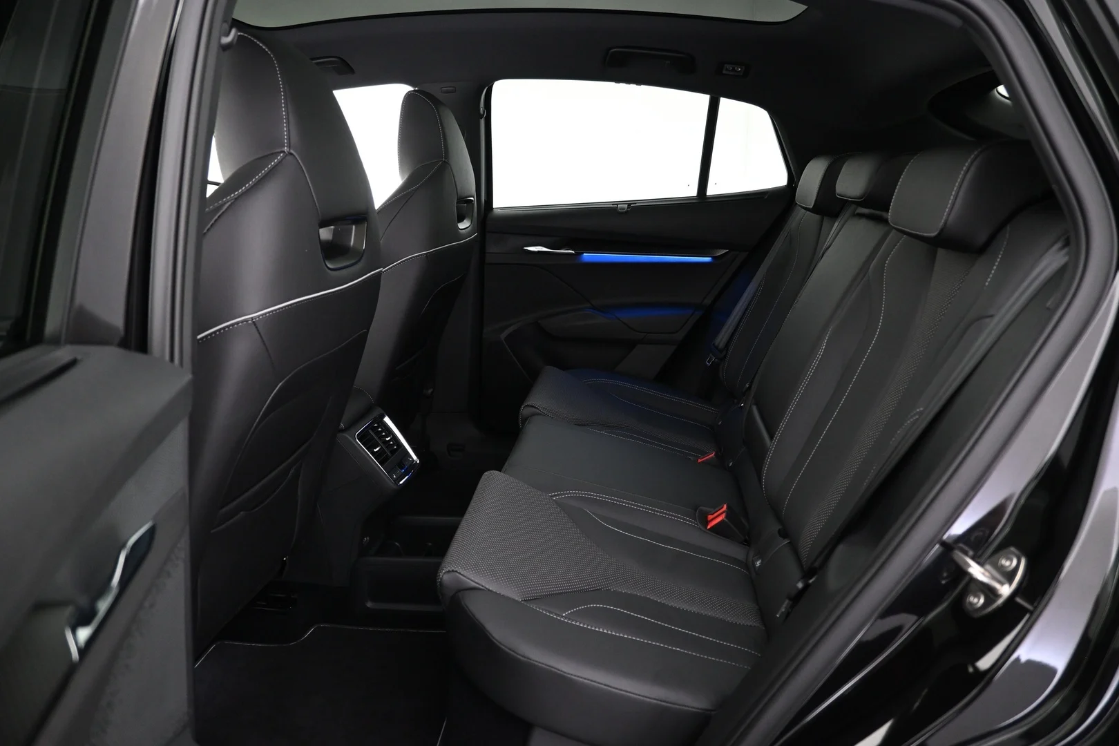 Car Image - 3lftQlCfLkIuIEHaauP6xA