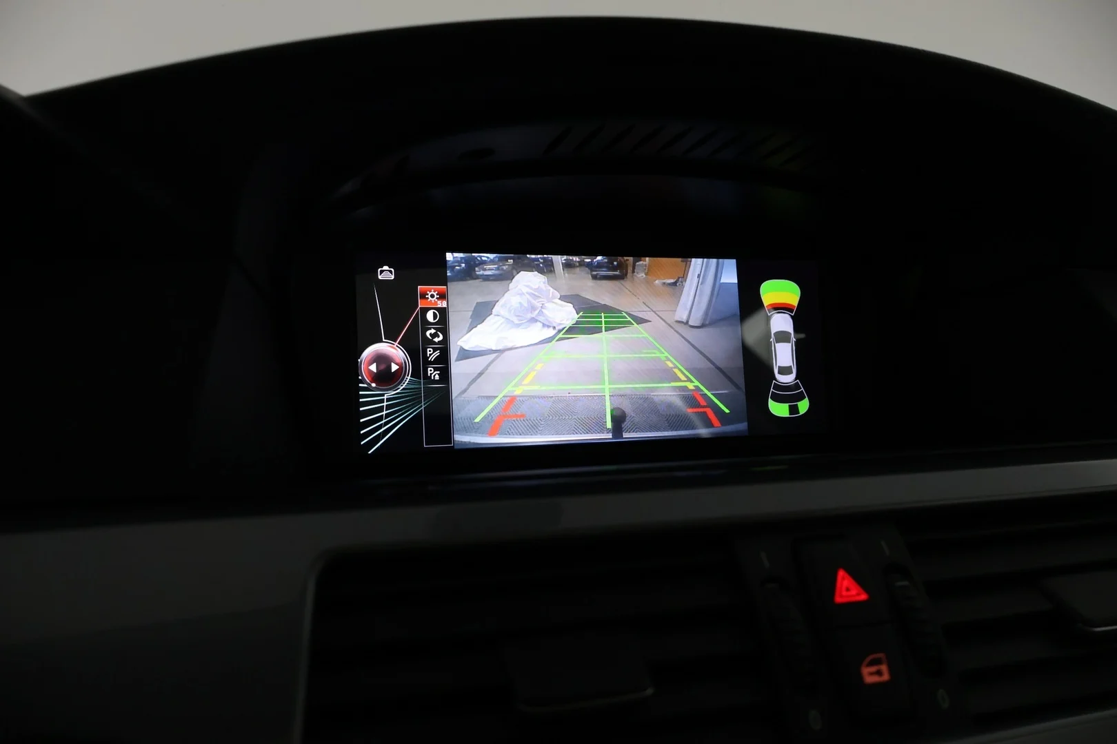 Car Image - 8kTN42r3JTpYHMjQ8x1bT