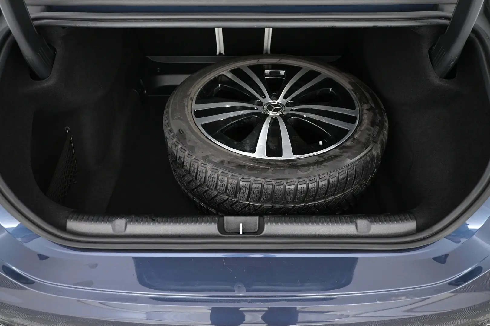 Car Image - 5l1OgJhklM8C4KDSmslPpY