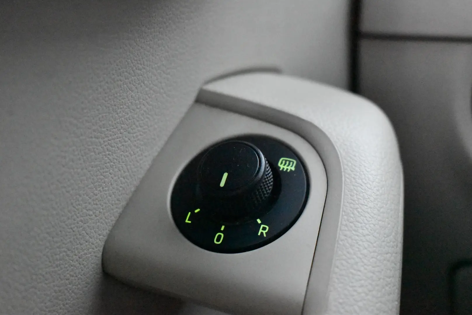 Car Image - 7jEO6Wez4FasiXAKUgp8I2