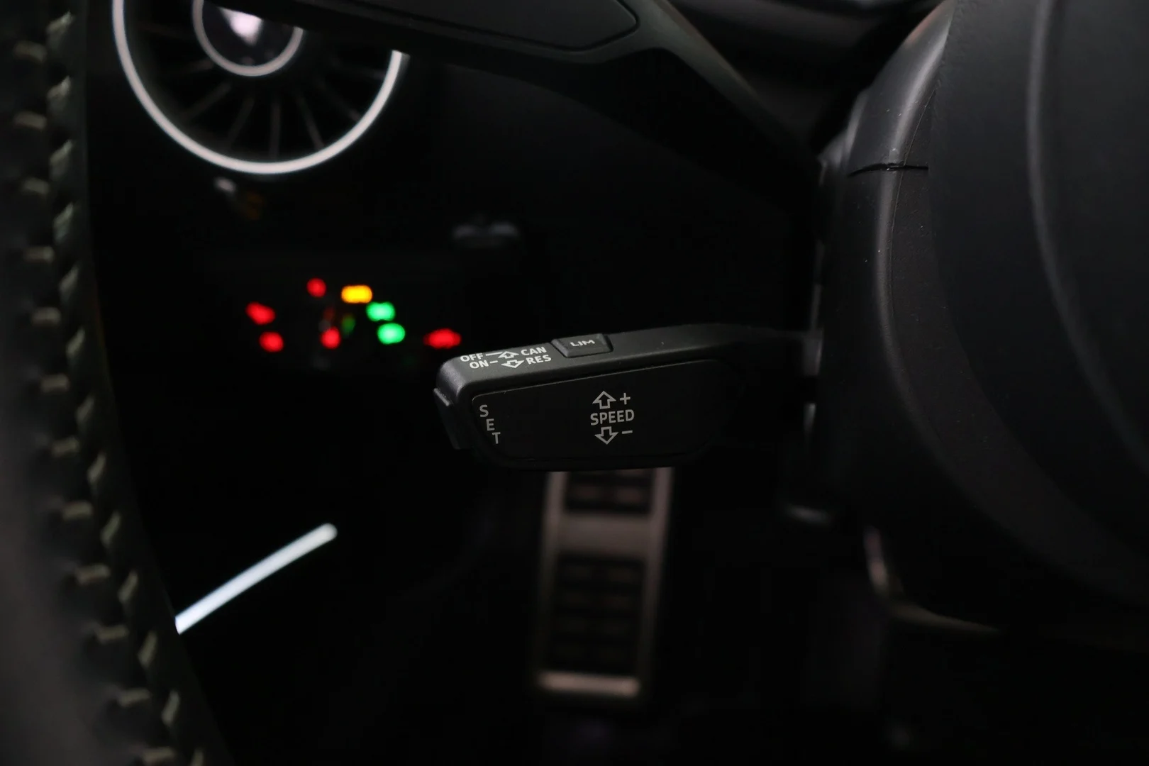 Car Image - 4zQcnaOtAqHMuc9yDZLnuM