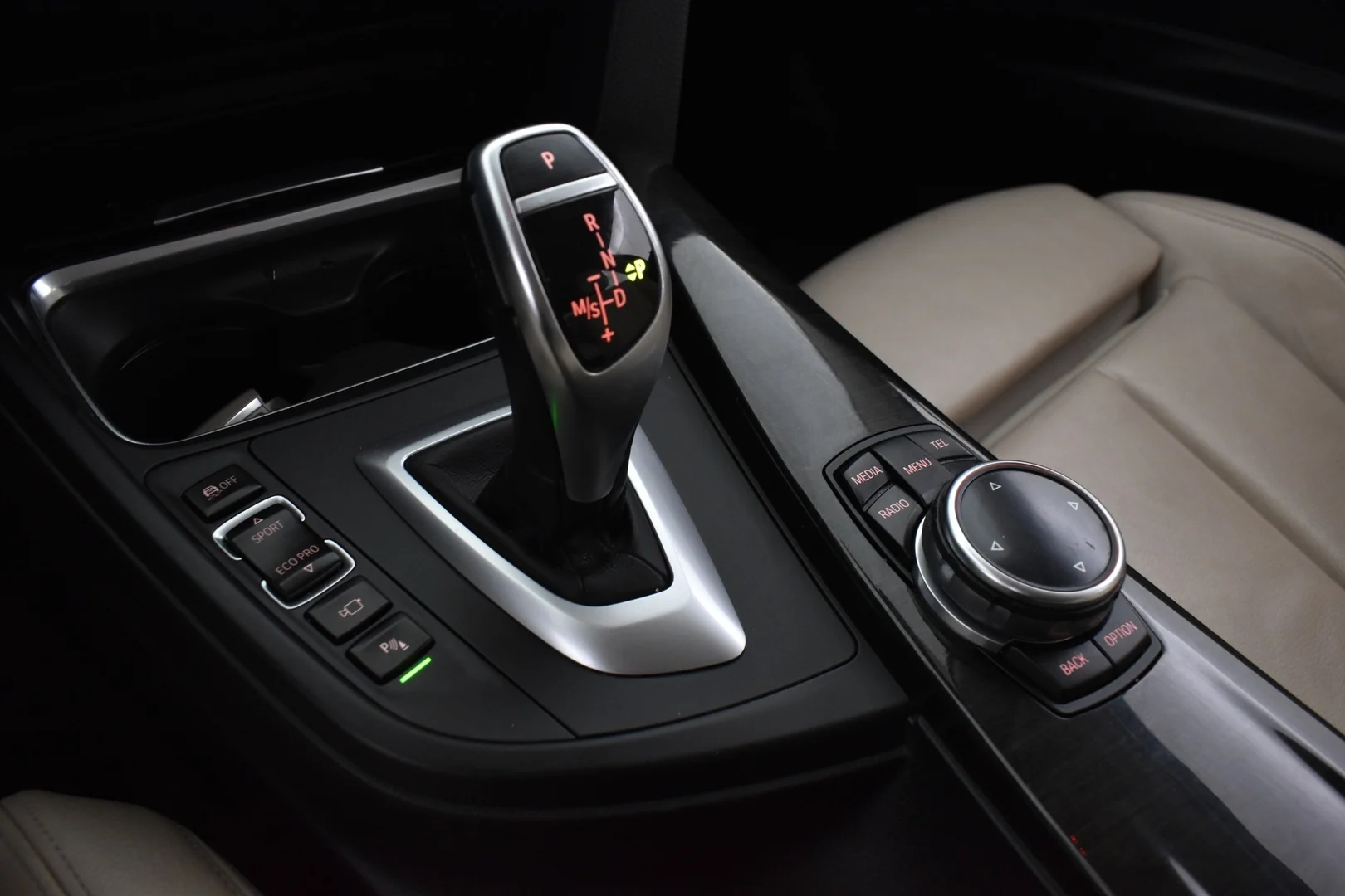 Car Image - 7FdXfqsCMb2jEf3WXog8Jx