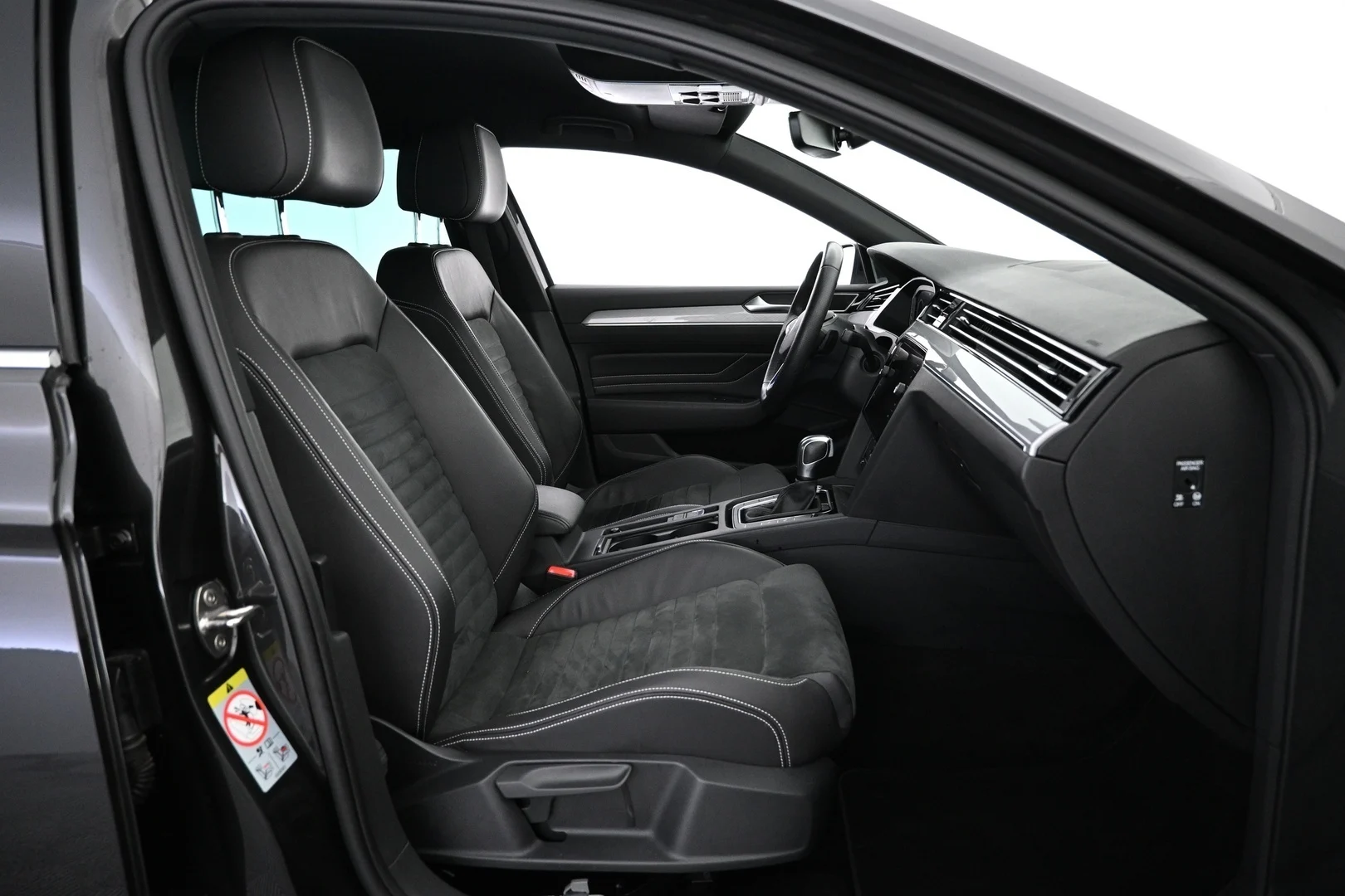 Car Image - 63Ew2Qqbgda5EmVkZV22ju