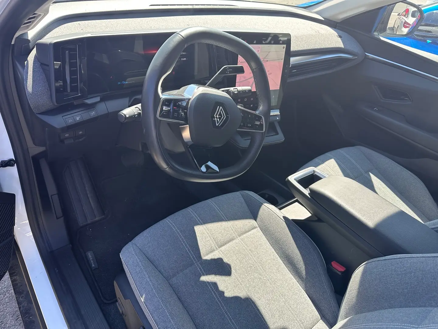 Car Image - 4MaXrtwDAXXgr5QXqnCwvS