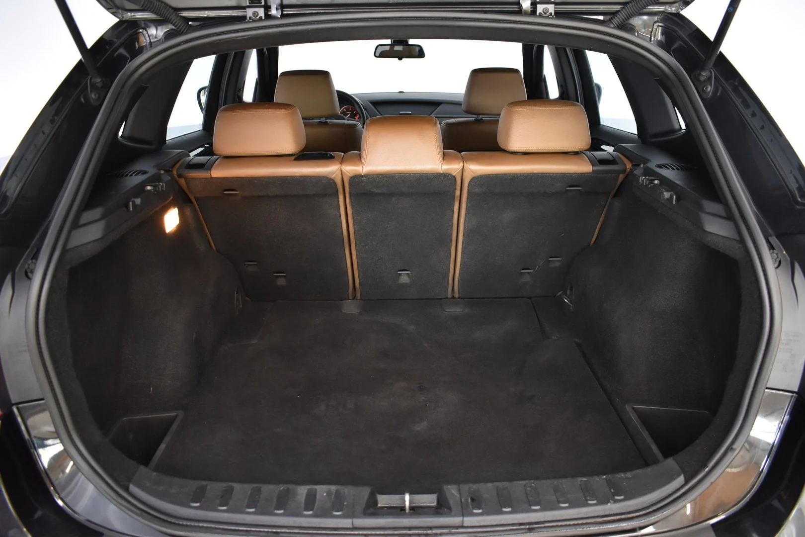 Car Image - 5KQumTVTOTPyjhXpWE6iTY