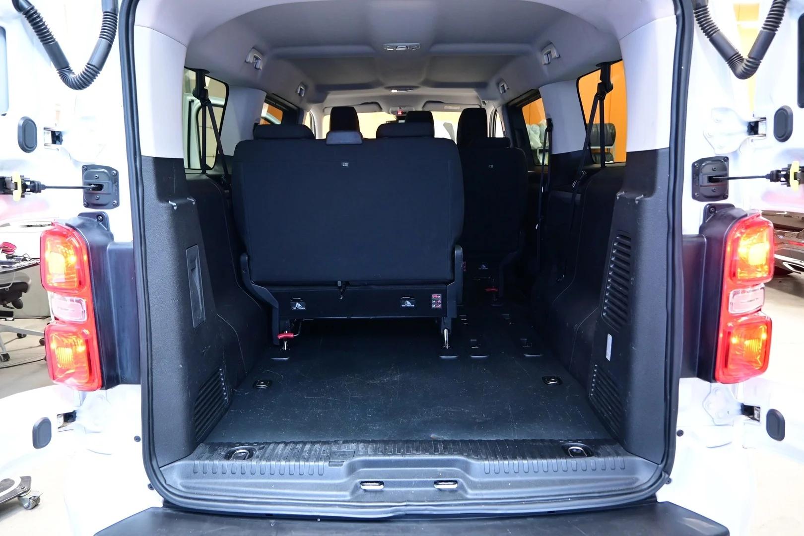 Car Image - 4HhTsxDSvtl5bA7V3bM5yS