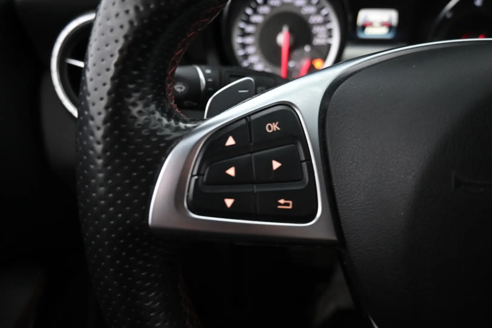 Car Image - 2jHqnkI7XKl7w4bWaqnGme