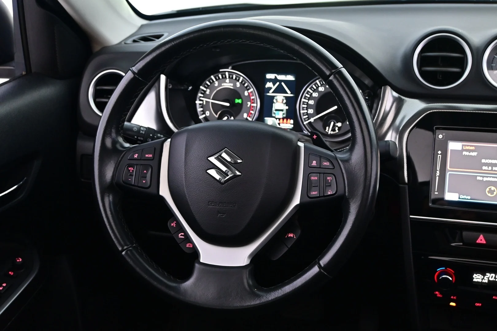 Car Image - 3UOylLCO6UYbgciDwNLL0d