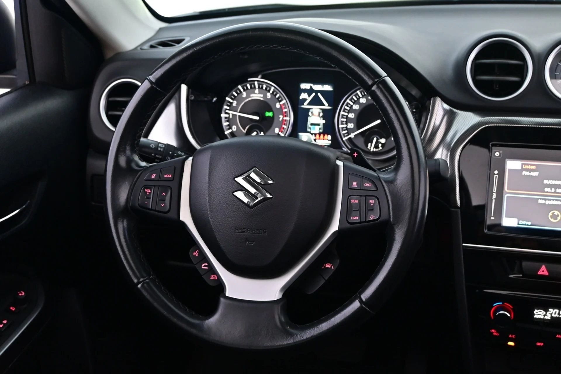 Car Image - 3UOylLCO6UYbgciDwNLL0d