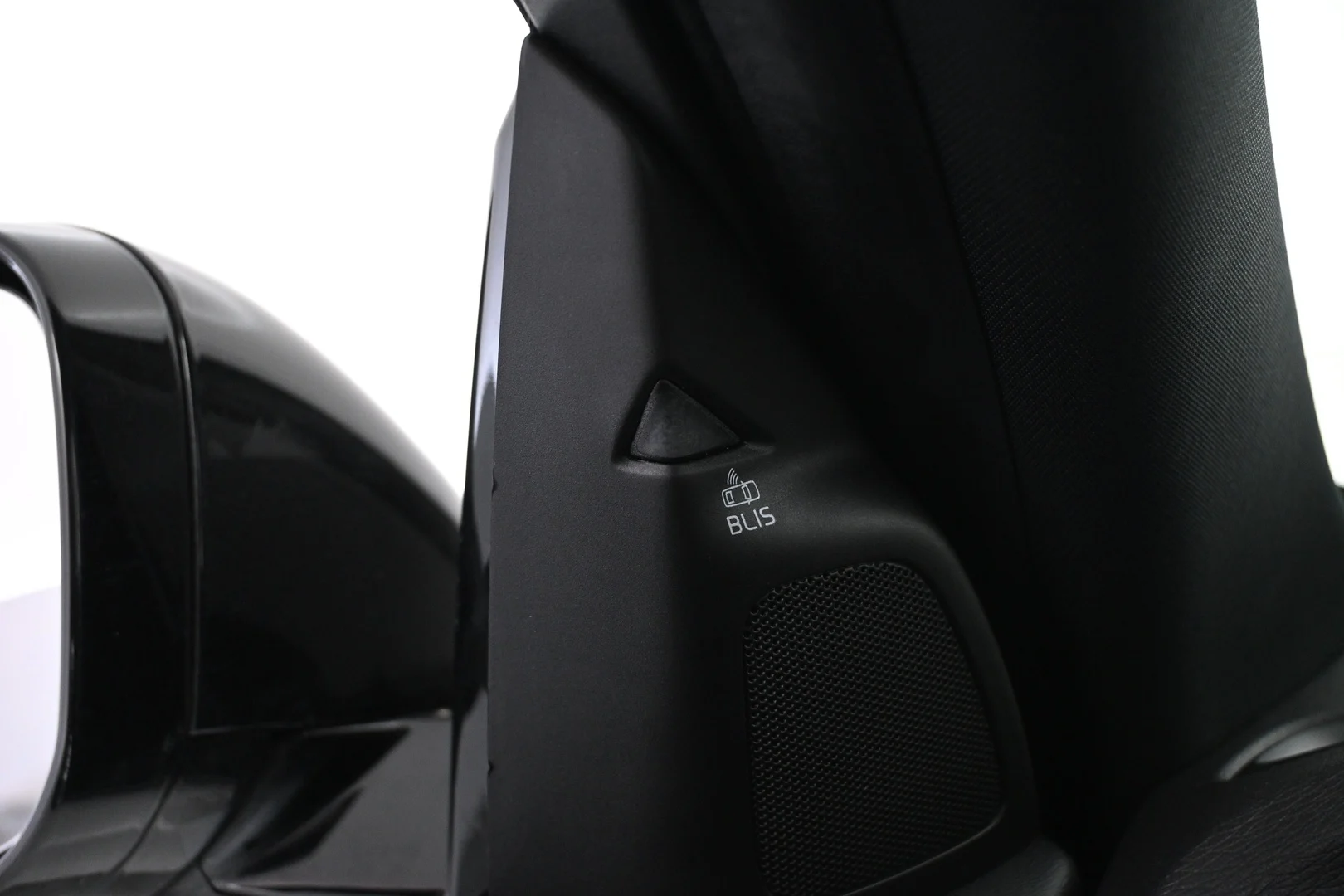 Car Image - 2b41mbiSNoW1gu6eOvFqEY