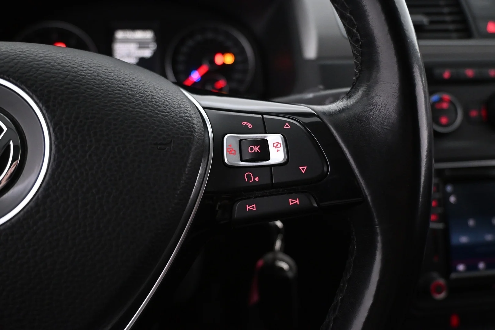 Car Image - 2CJxZB0drtuFc40LycArEv