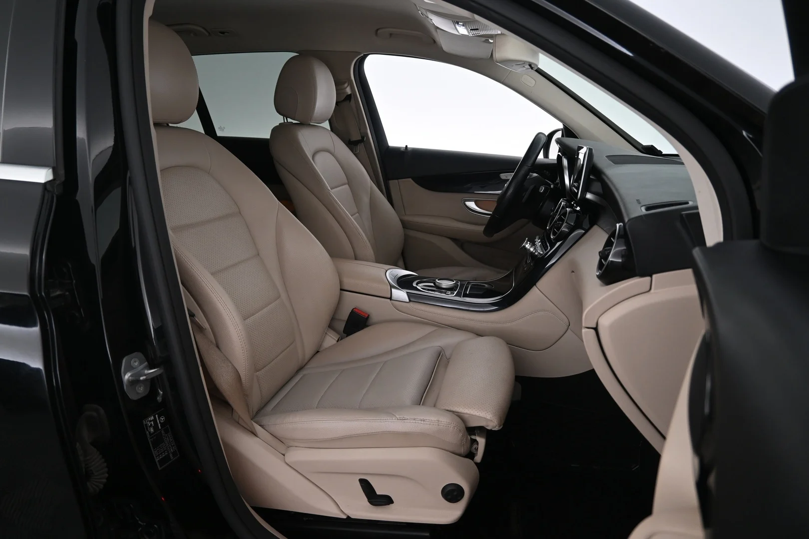 Car Image - 4yxdYNvVBIlNGoBeuJRYWy