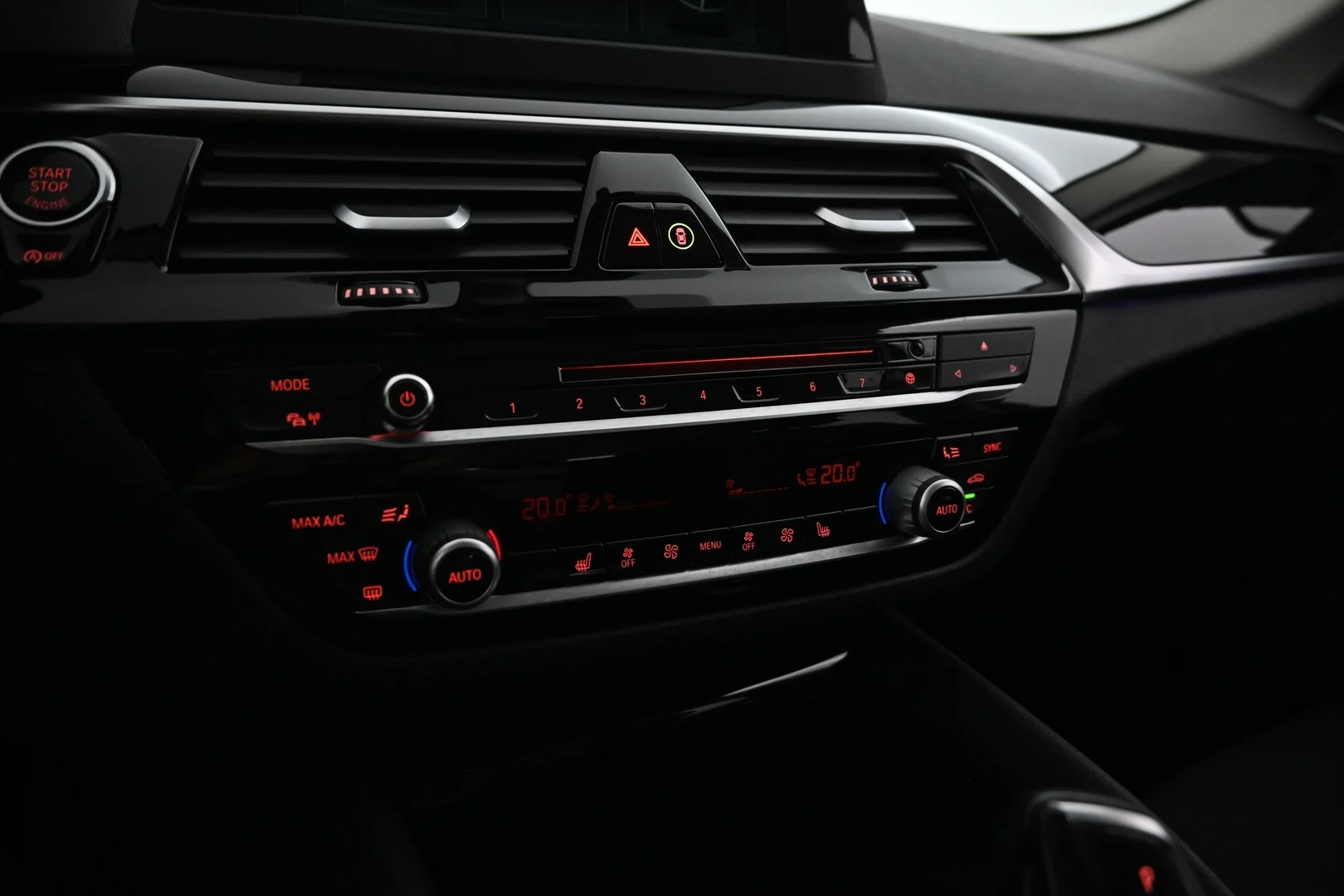 Car Image - 21Xn4AXW7HGPXaDPX2cvm4