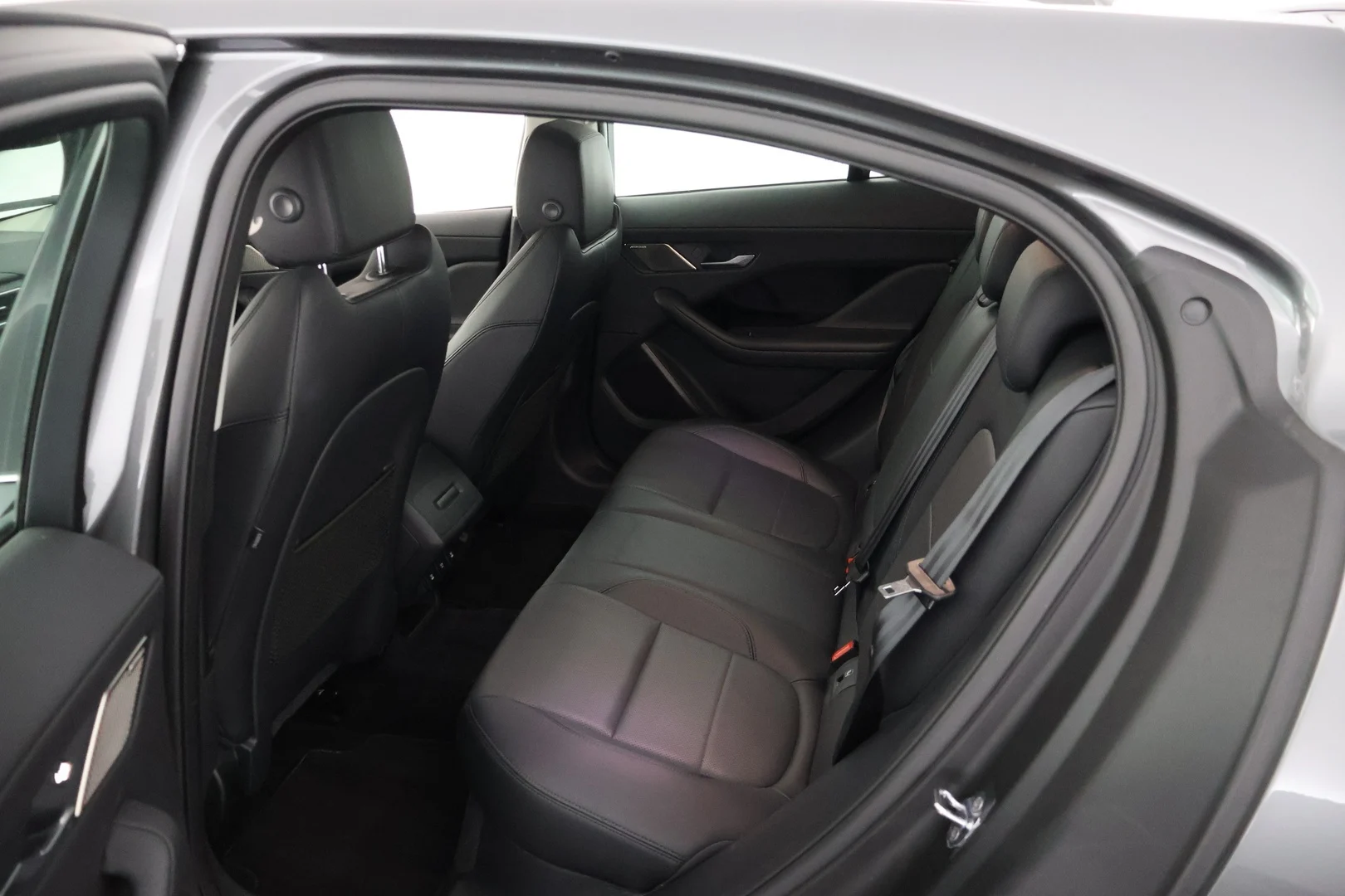 Car Image - 28n93X5WGVX9J91S1fyi4P