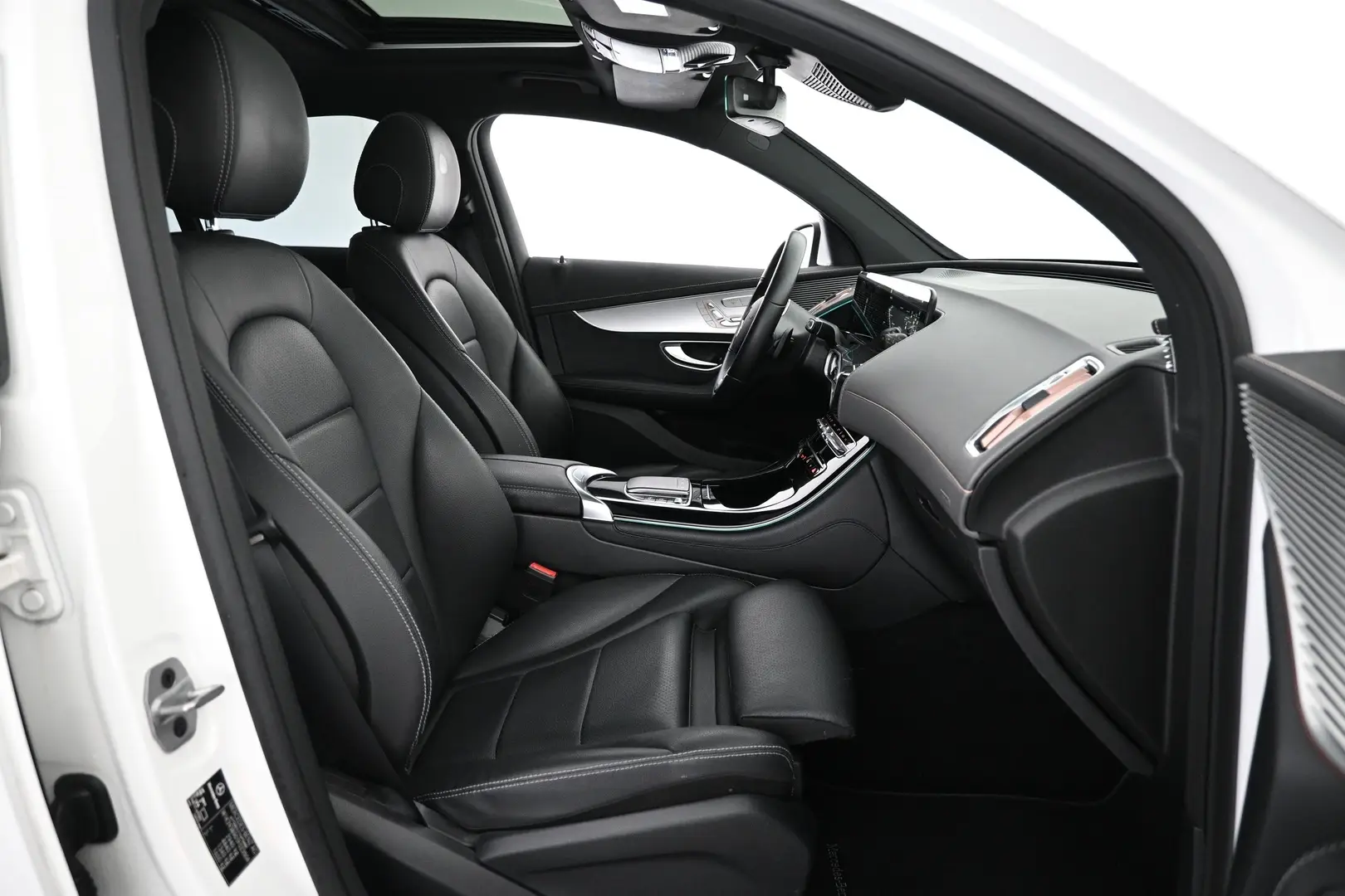 Car Image - 6z6KQnSCaI04H7tfwR1sUJ