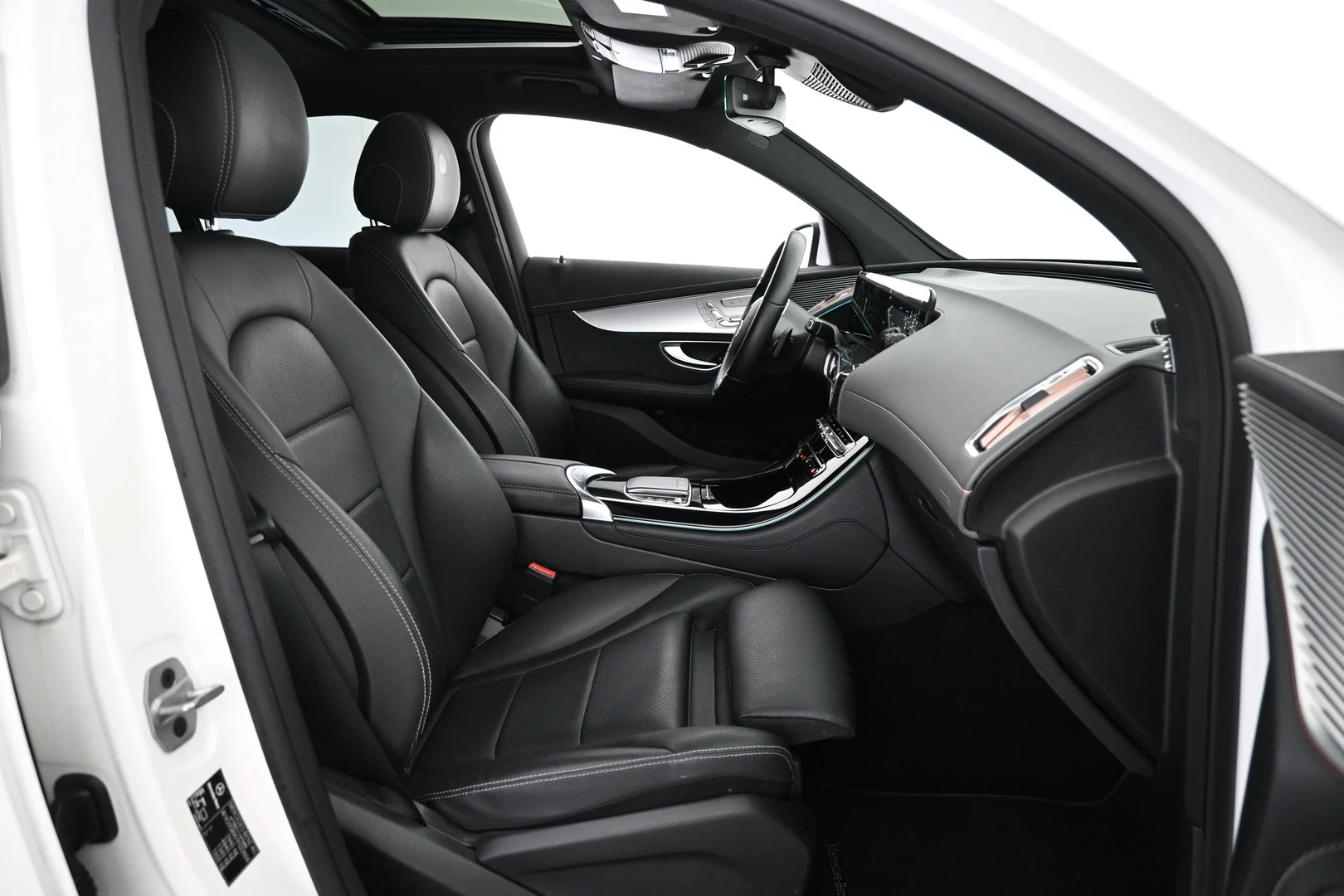Car Image - 6z6KQnSCaI04H7tfwR1sUJ
