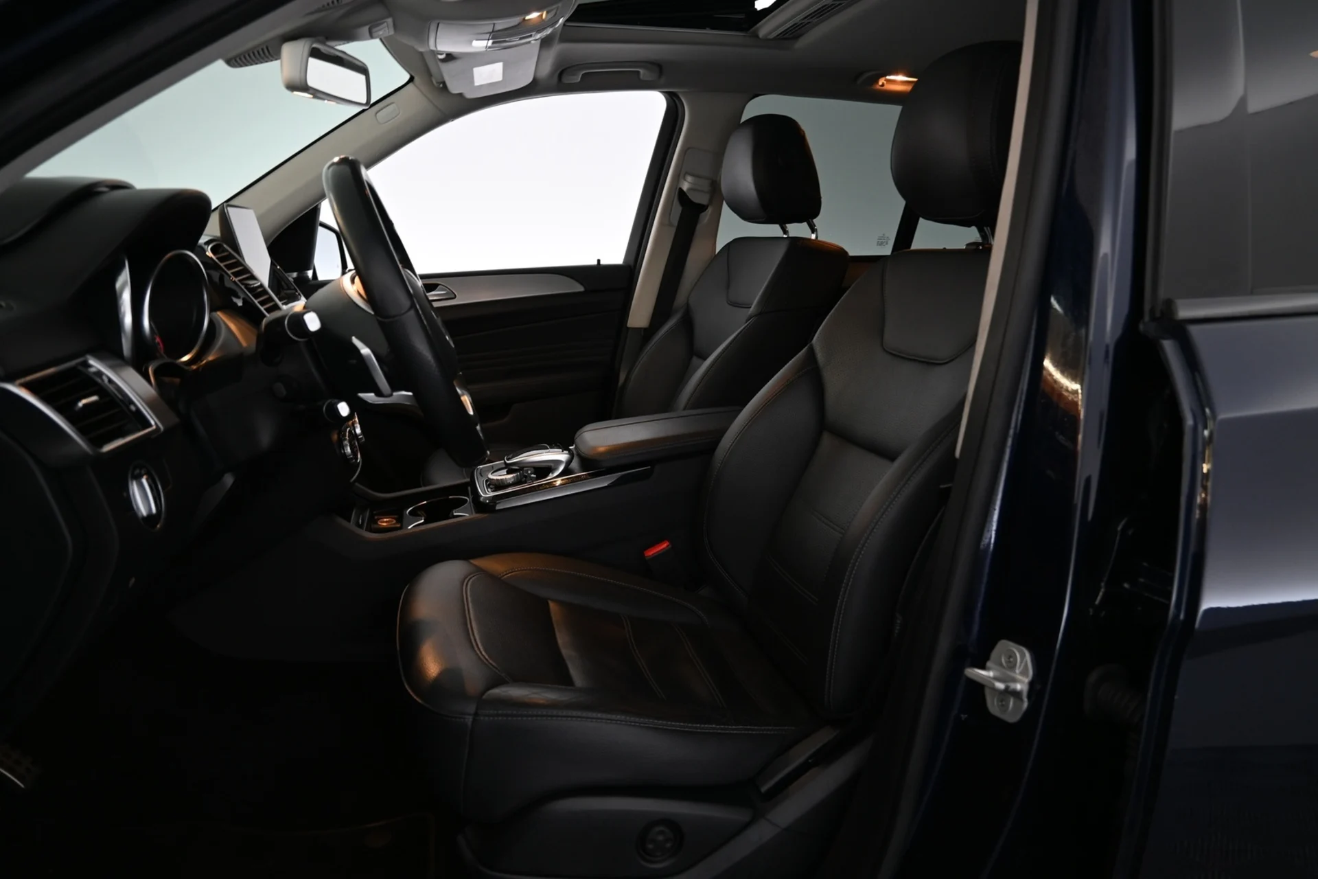 Car Image - 6Ddi9kN3jRkMnJzs4TqLlm