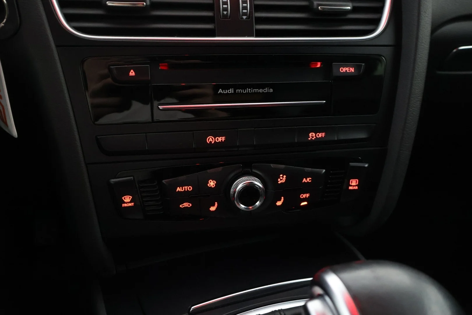 Car Image - 7EUXQVYBtBZIuWs8oD7FuW