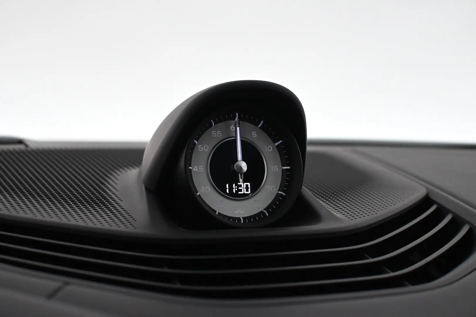 Car Image - 56LxVXfXumyknUjqB9NrIc