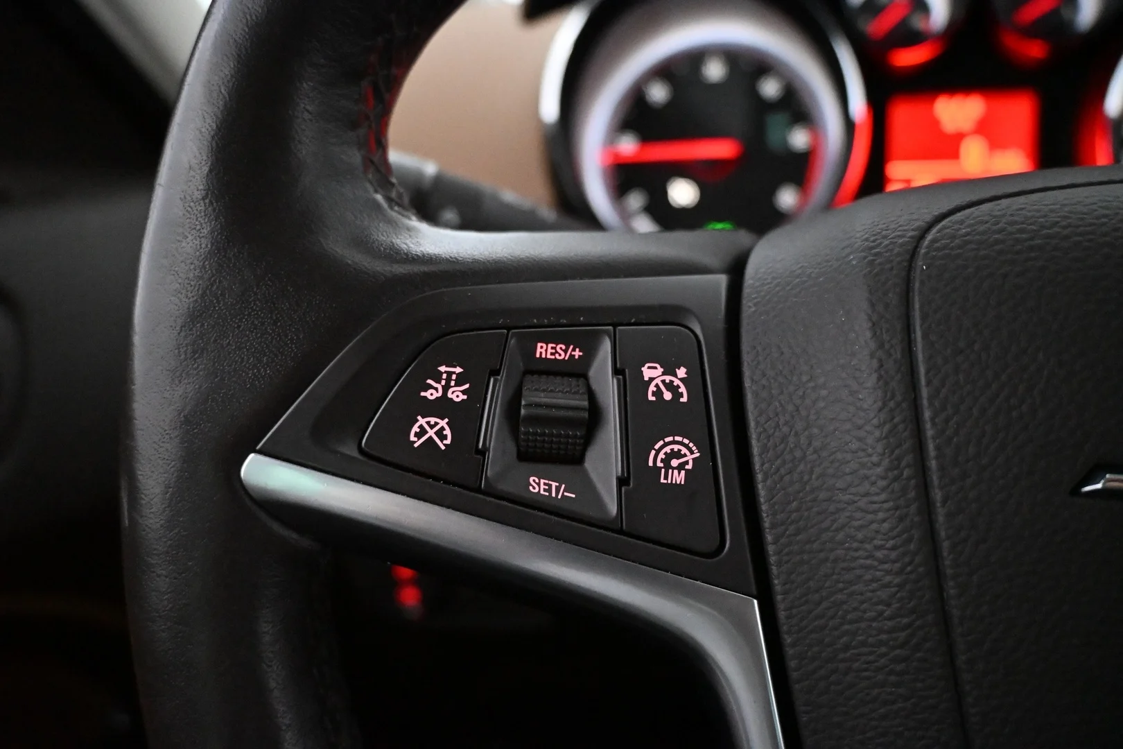 Car Image - 7p5PRHp5h6oy5ZmyzM81vn