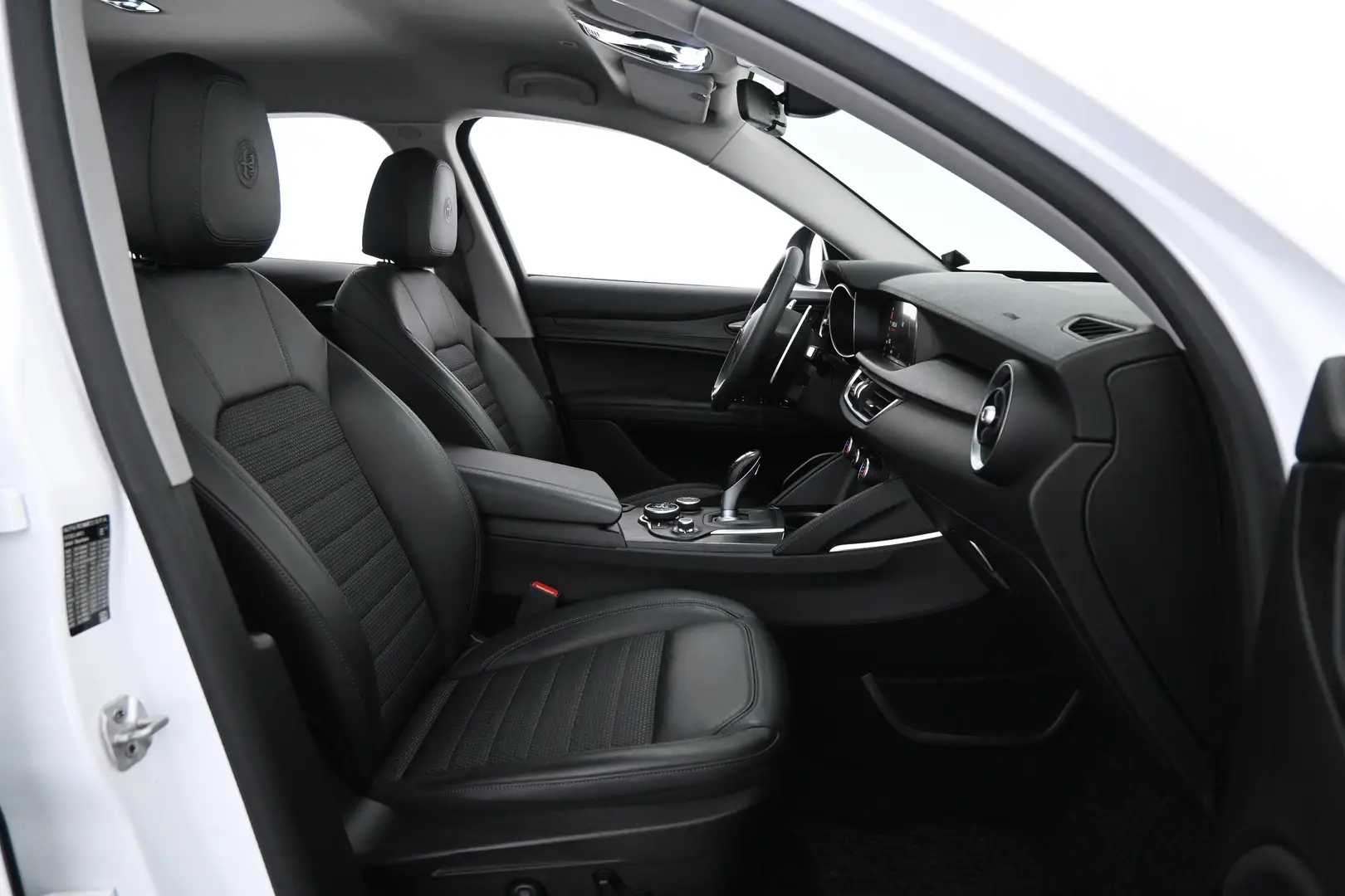 Car Image - 4Ge4Ri8XGkDMDgJoeSroFw