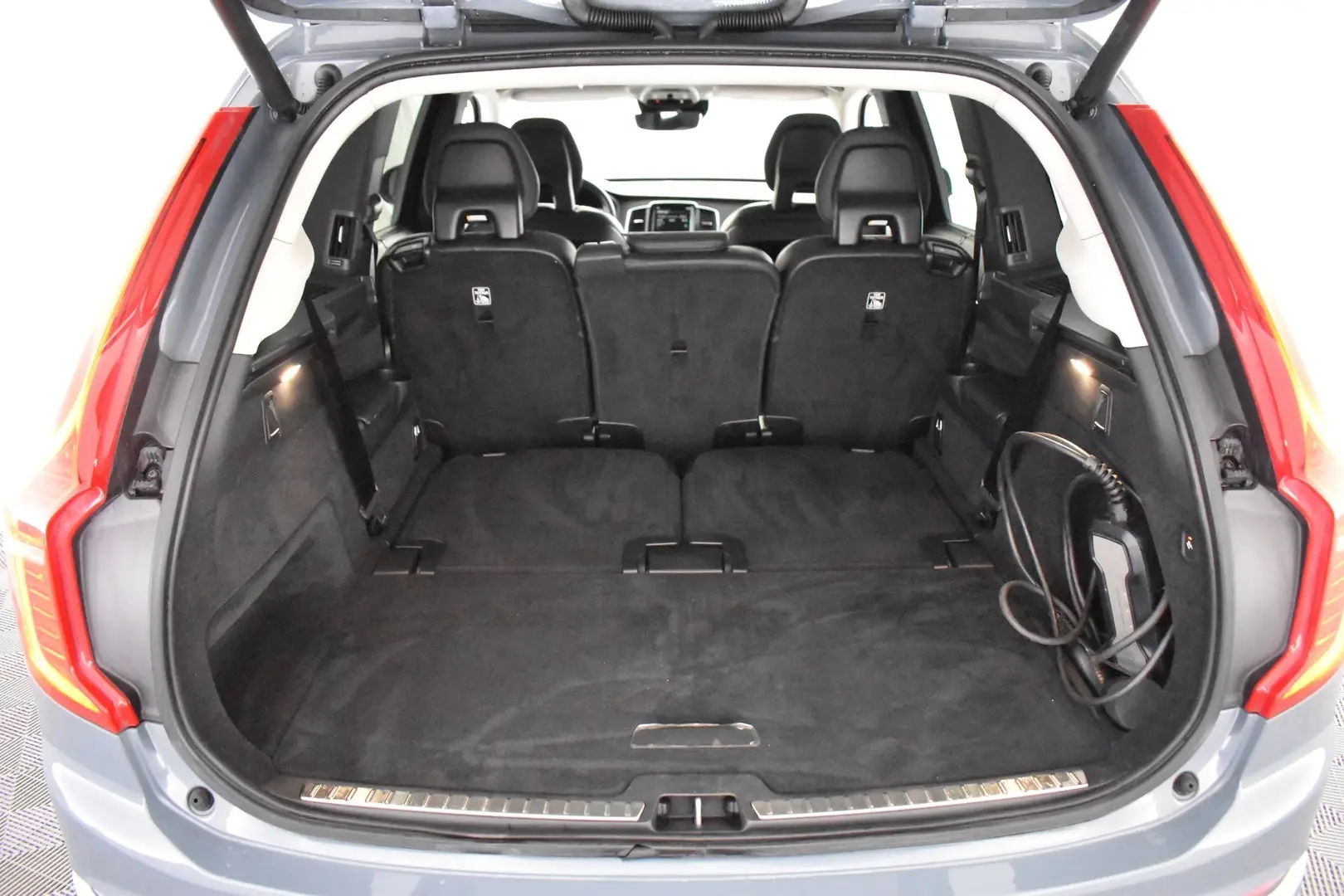 Car Image - 1J3sEf9jaHbTrlRXdY0X1P