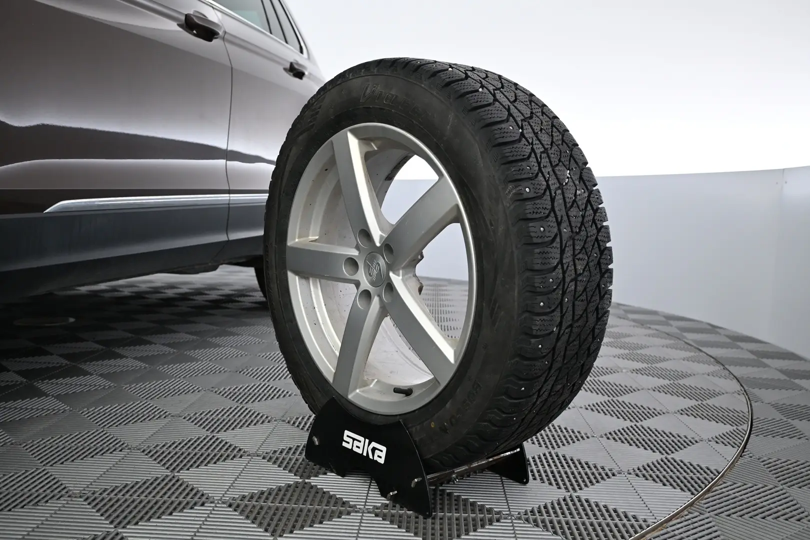 Car Image - 4tg7GynE4JI6tjpPiFnfpN
