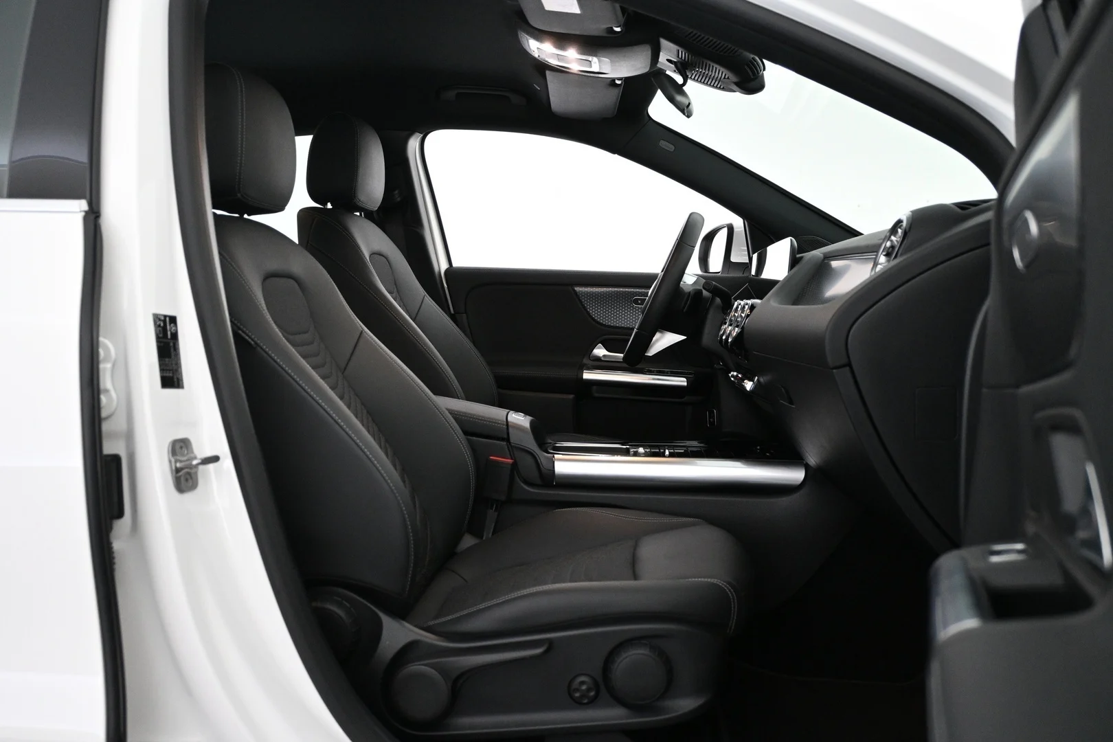 Car Image - 3TakVnT30lBkJzqqQH3KrB